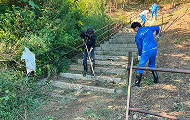 展望台に続く階段横の整備